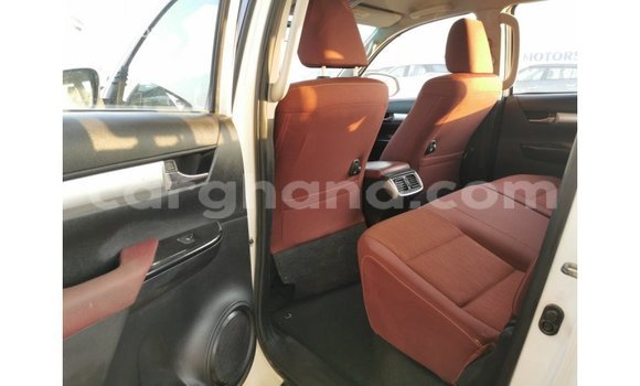 Buy Import Toyota Hilux White Car in Import - Dubai in Ashanti Buy Import Toyota Hilux White Car in Import - Dubai in Ashanti