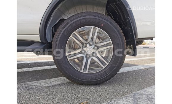 Buy Import Toyota Fortuner White Car in Import - Dubai in Ashanti Buy Import Toyota Fortuner White Car in Import - Dubai in Ashanti