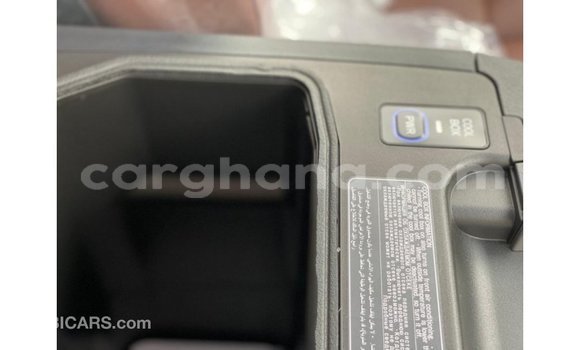 Sayi Imported Toyota Land Cruiser White Mota in Import - Dubai a Ashanti Sayi Imported Toyota Land Cruiser White Mota in Import - Dubai a Ashanti