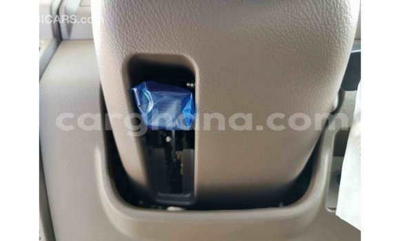 Buy Import Toyota Land Cruiser White Car in Import - Dubai in Ashanti Buy Import Toyota Land Cruiser White Car in Import - Dubai in Ashanti