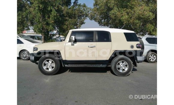 Ra Imported Toyota FJ Cruiser Alagara Ọkọ̀ in Import - Dubai ni Ashanti Ra Imported Toyota FJ Cruiser Alagara Ọkọ̀ in Import - Dubai ni Ashanti