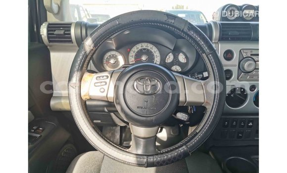 Ra Imported Toyota FJ Cruiser Alagara Ọkọ̀ in Import - Dubai ni Ashanti Ra Imported Toyota FJ Cruiser Alagara Ọkọ̀ in Import - Dubai ni Ashanti