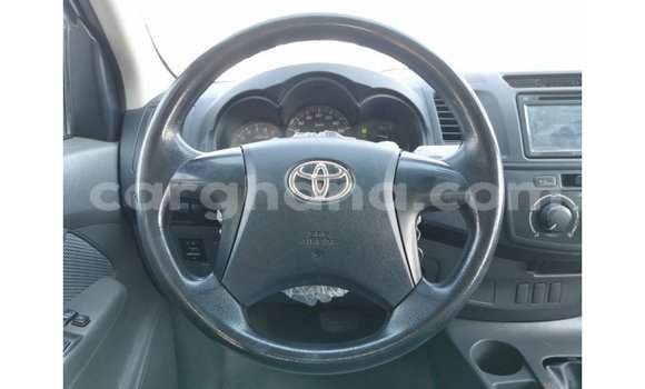 Sayi Imported Toyota Hilux White Mota in Import - Dubai a Ashanti Sayi Imported Toyota Hilux White Mota in Import - Dubai a Ashanti