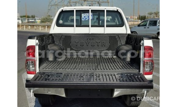 Sayi Imported Toyota Hilux White Mota in Import - Dubai a Ashanti Sayi Imported Toyota Hilux White Mota in Import - Dubai a Ashanti