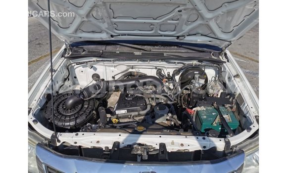 Sayi Imported Toyota Hilux White Mota in Import - Dubai a Ashanti Sayi Imported Toyota Hilux White Mota in Import - Dubai a Ashanti