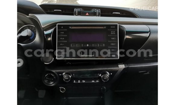 Sayi Imported Toyota Hilux White Mota in Import - Dubai a Ashanti Sayi Imported Toyota Hilux White Mota in Import - Dubai a Ashanti