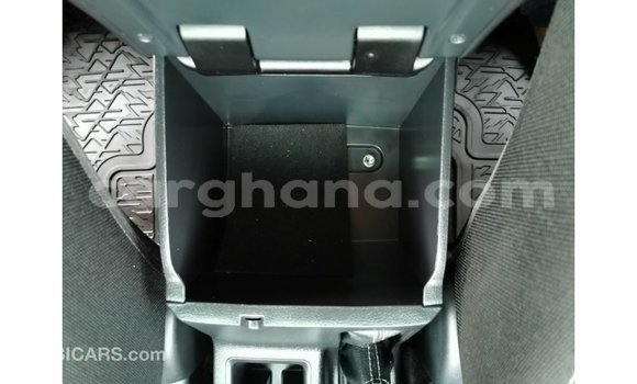 Sayi Imported Toyota Hilux White Mota in Import - Dubai a Ashanti Sayi Imported Toyota Hilux White Mota in Import - Dubai a Ashanti