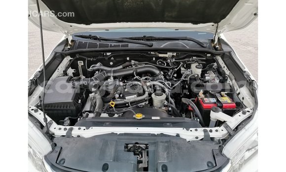 Sayi Imported Toyota Hilux White Mota in Import - Dubai a Ashanti Sayi Imported Toyota Hilux White Mota in Import - Dubai a Ashanti