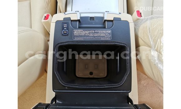 Ra Imported Toyota Land Cruiser funfun Ọkọ̀ in Import - Dubai ni Ashanti Ra Imported Toyota Land Cruiser funfun Ọkọ̀ in Import - Dubai ni Ashanti