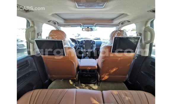 Buy Import Toyota Land Cruiser White Car in Import - Dubai in Ashanti Buy Import Toyota Land Cruiser White Car in Import - Dubai in Ashanti