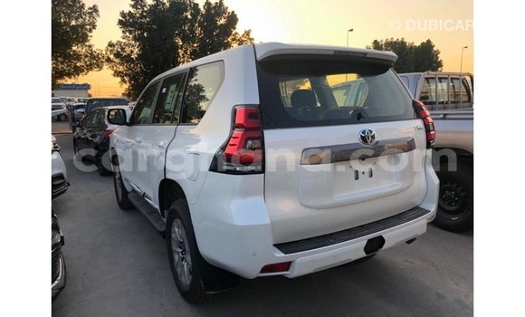 Buy Import Toyota Land Cruiser White Car in Import - Dubai in Ashanti Buy Import Toyota Land Cruiser White Car in Import - Dubai in Ashanti