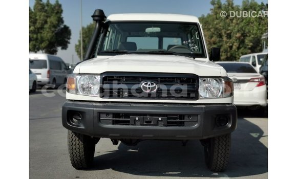 Sayi Imported Toyota Land Cruiser White Mota in Import - Dubai a Ashanti Sayi Imported Toyota Land Cruiser White Mota in Import - Dubai a Ashanti