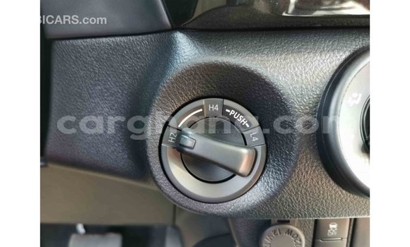 Buy Import Toyota Hilux White Car in Import - Dubai in Ashanti Buy Import Toyota Hilux White Car in Import - Dubai in Ashanti