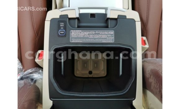 Buy Import Toyota Land Cruiser White Car in Import - Dubai in Ashanti Buy Import Toyota Land Cruiser White Car in Import - Dubai in Ashanti