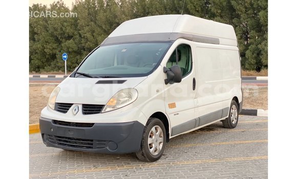 Sayi Imported Renault Trafic White Babbar mota in Import - Dubai a Ashanti Sayi Imported Renault Trafic White Babbar mota in Import - Dubai a Ashanti