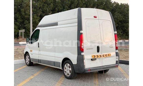 Sayi Imported Renault Trafic White Babbar mota in Import - Dubai a Ashanti Sayi Imported Renault Trafic White Babbar mota in Import - Dubai a Ashanti