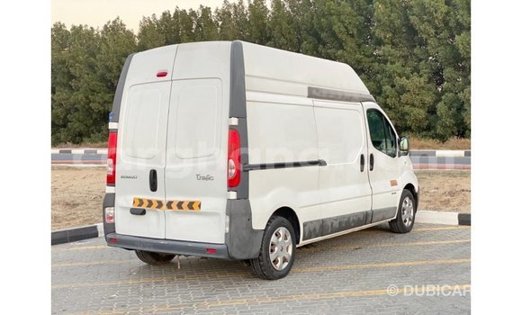 Sayi Imported Renault Trafic White Babbar mota in Import - Dubai a Ashanti Sayi Imported Renault Trafic White Babbar mota in Import - Dubai a Ashanti