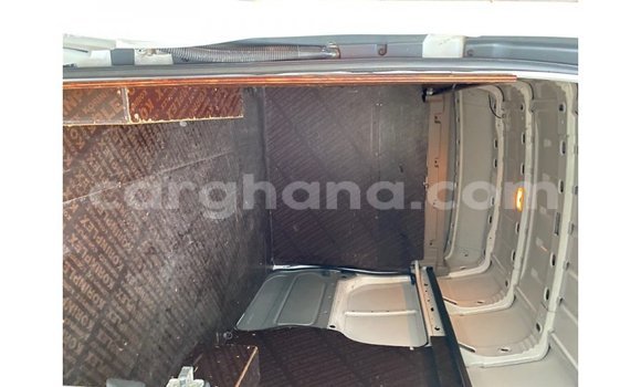 Sayi Imported Renault Trafic White Babbar mota in Import - Dubai a Ashanti Sayi Imported Renault Trafic White Babbar mota in Import - Dubai a Ashanti