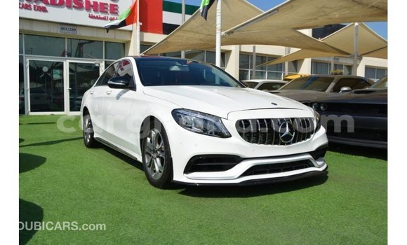 Sayi Imported Mercedes-Benz A200 White Mota in Import - Dubai a Ashanti Sayi Imported Mercedes-Benz A200 White Mota in Import - Dubai a Ashanti