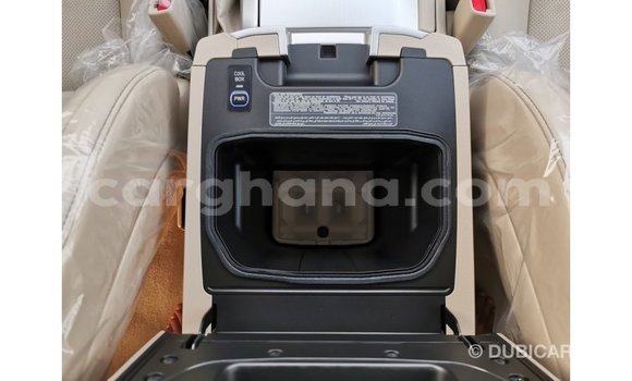 Ra Imported Toyota Land Cruiser funfun Ọkọ̀ in Import - Dubai ni Ashanti Ra Imported Toyota Land Cruiser funfun Ọkọ̀ in Import - Dubai ni Ashanti