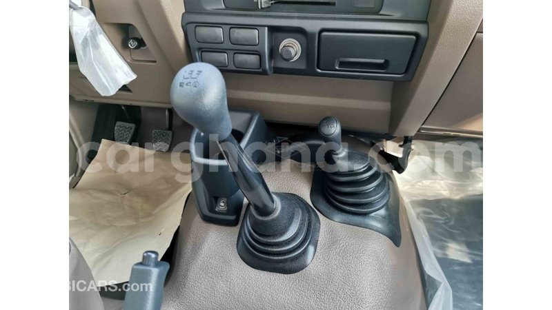 Big with watermark toyota land cruiser ashanti import dubai 15092