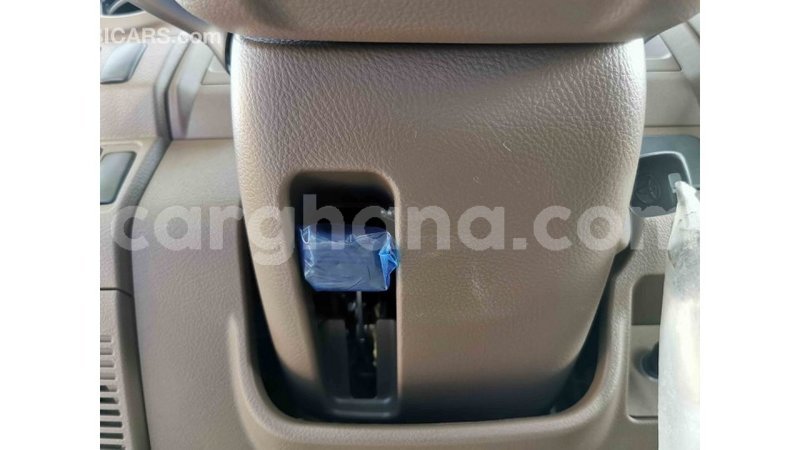 Big with watermark toyota land cruiser ashanti import dubai 15092