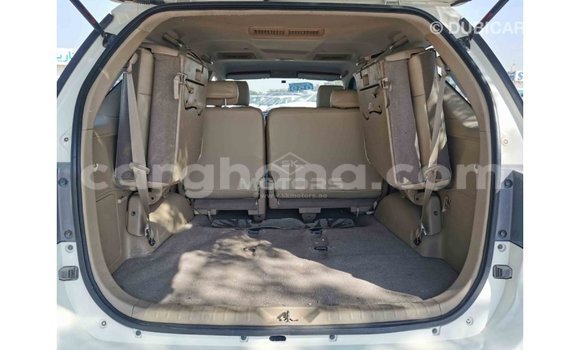 Sayi Imported Toyota Fortuner White Mota in Import - Dubai a Ashanti Sayi Imported Toyota Fortuner White Mota in Import - Dubai a Ashanti