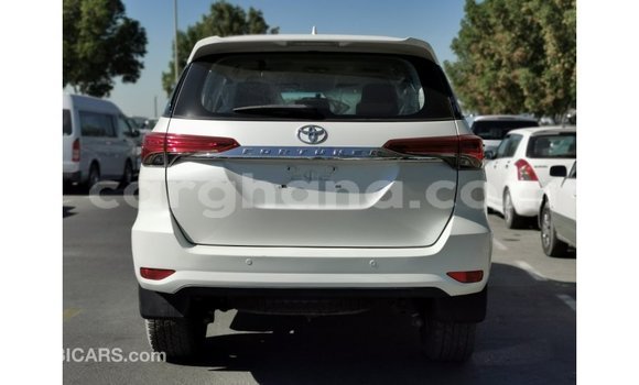 Buy Import Toyota Fortuner White Car in Import - Dubai in Ashanti Buy Import Toyota Fortuner White Car in Import - Dubai in Ashanti