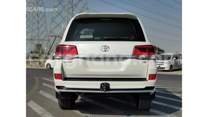 Big with watermark toyota land cruiser ashanti import dubai 15103