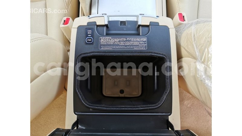 Big with watermark toyota land cruiser ashanti import dubai 15103