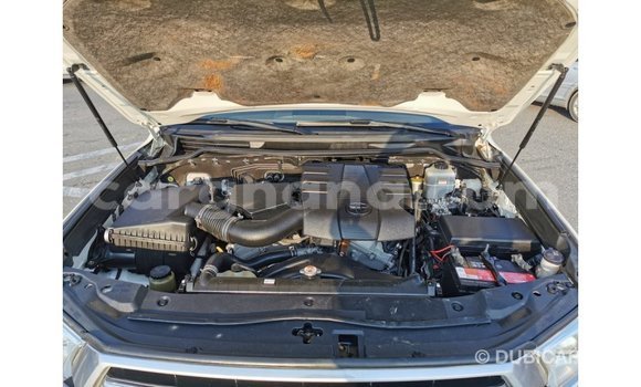 Buy Import Toyota Land Cruiser White Car in Import - Dubai in Ashanti Buy Import Toyota Land Cruiser White Car in Import - Dubai in Ashanti