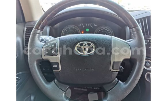 Sayi Imported Toyota Land Cruiser White Mota in Import - Dubai a Ashanti Sayi Imported Toyota Land Cruiser White Mota in Import - Dubai a Ashanti