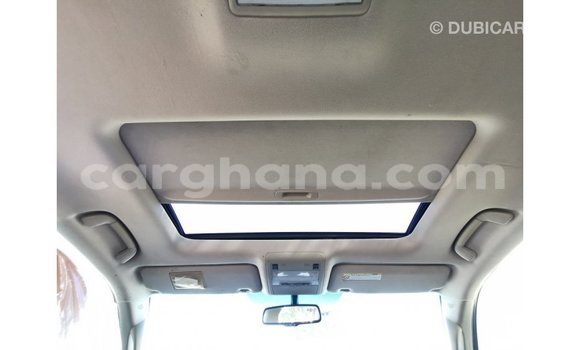 Sayi Imported Toyota Land Cruiser White Mota in Import - Dubai a Ashanti Sayi Imported Toyota Land Cruiser White Mota in Import - Dubai a Ashanti