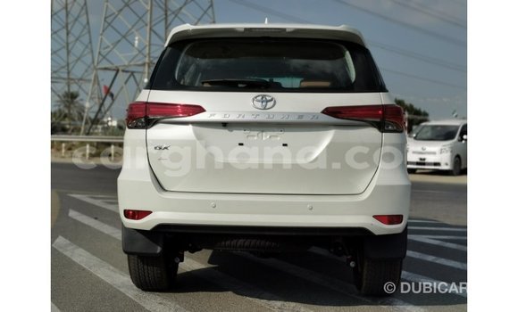 Ra Imported Toyota Fortuner funfun Ọkọ̀ in Import - Dubai ni Ashanti Ra Imported Toyota Fortuner funfun Ọkọ̀ in Import - Dubai ni Ashanti