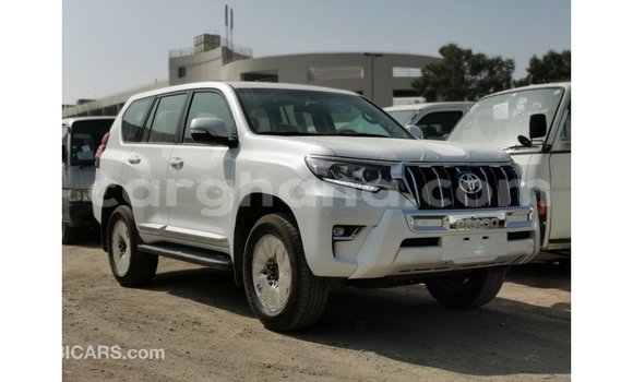 Ra Imported Toyota Prado funfun Ọkọ̀ in Import - Dubai ni Ashanti Ra Imported Toyota Prado funfun Ọkọ̀ in Import - Dubai ni Ashanti