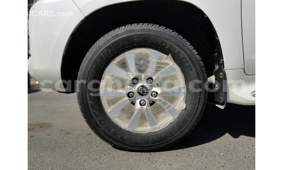 Ra Imported Toyota Land Cruiser funfun Ọkọ̀ in Import - Dubai ni Ashanti Ra Imported Toyota Land Cruiser funfun Ọkọ̀ in Import - Dubai ni Ashanti