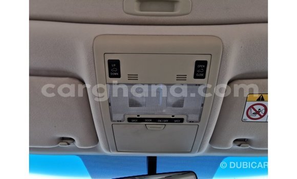 Sayi Imported Toyota Land Cruiser White Mota in Import - Dubai a Ashanti Sayi Imported Toyota Land Cruiser White Mota in Import - Dubai a Ashanti