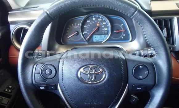 Buy Used Toyota RAV4 White Car in Accra in Greater Accra Buy Used Toyota RAV4 White Car in Accra in Greater Accra