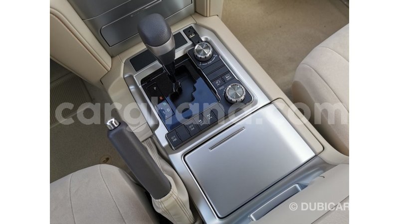 Big with watermark toyota land cruiser ashanti import dubai 15155