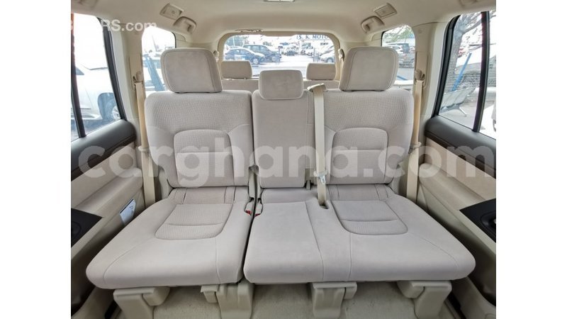 Big with watermark toyota land cruiser ashanti import dubai 15155