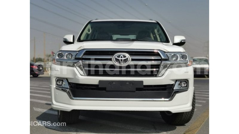 Big with watermark toyota land cruiser ashanti import dubai 15156