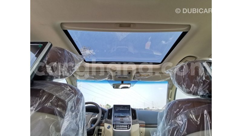 Big with watermark toyota land cruiser ashanti import dubai 15156