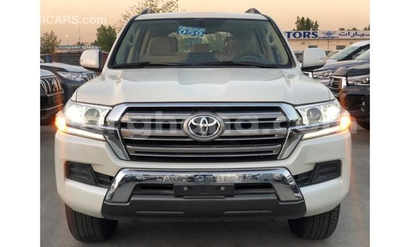 Buy Import Toyota Land Cruiser White Car in Import - Dubai in Ashanti Buy Import Toyota Land Cruiser White Car in Import - Dubai in Ashanti