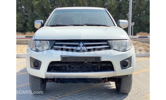 Ra Imported Mitsubishi L200 funfun Ọkọ̀ in Import - Dubai ni Ashanti Ra Imported Mitsubishi L200 funfun Ọkọ̀ in Import - Dubai ni Ashanti
