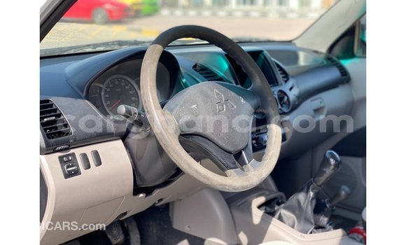 Ra Imported Mitsubishi L200 funfun Ọkọ̀ in Import - Dubai ni Ashanti Ra Imported Mitsubishi L200 funfun Ọkọ̀ in Import - Dubai ni Ashanti