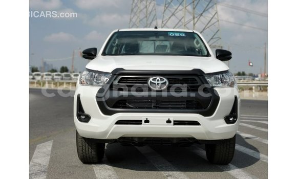 Sayi Imported Toyota Hilux White Mota in Import - Dubai a Ashanti Sayi Imported Toyota Hilux White Mota in Import - Dubai a Ashanti