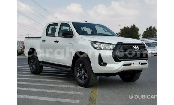 Sayi Imported Toyota Hilux White Mota in Import - Dubai a Ashanti Sayi Imported Toyota Hilux White Mota in Import - Dubai a Ashanti