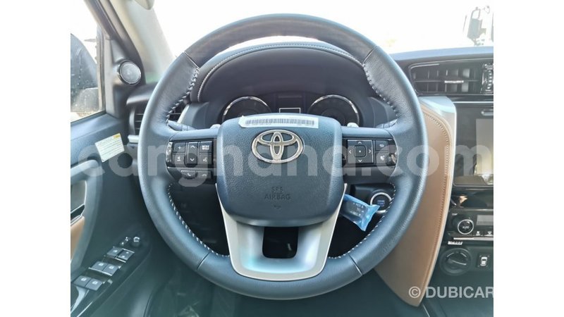 Big with watermark toyota fortuner ashanti import dubai 15207