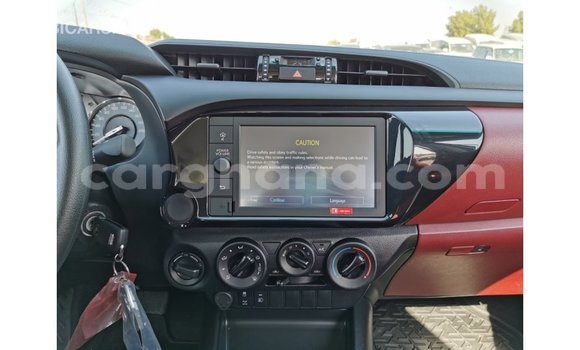 Sayi Imported Toyota Hilux White Mota in Import - Dubai a Ashanti Sayi Imported Toyota Hilux White Mota in Import - Dubai a Ashanti