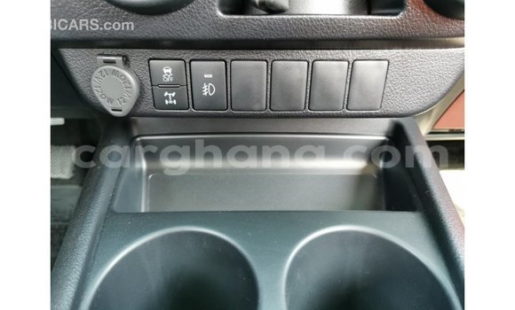 Sayi Imported Toyota Hilux White Mota in Import - Dubai a Ashanti Sayi Imported Toyota Hilux White Mota in Import - Dubai a Ashanti